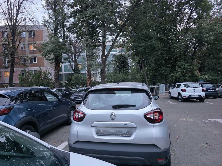 Persoana fizica, unic proprietare, ofer spre vanzare autoturism marca Renault Captur