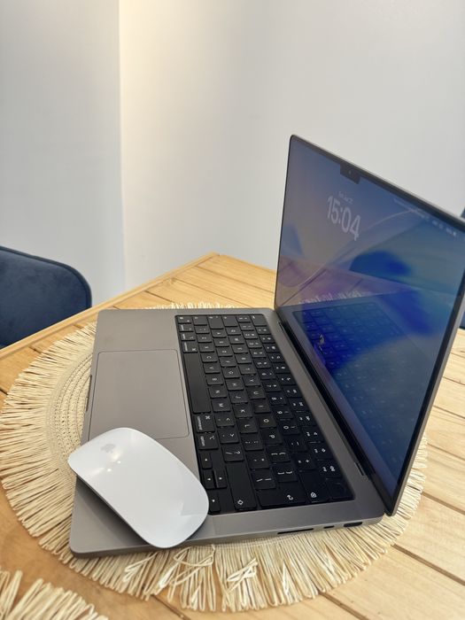 macbook pro m1 - Laptopuri oferte online | OLX.ro