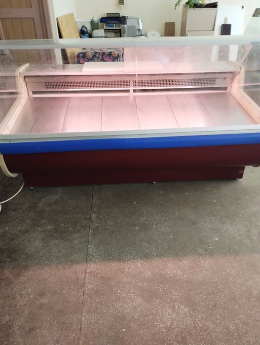 Vând vitrine frigorifice