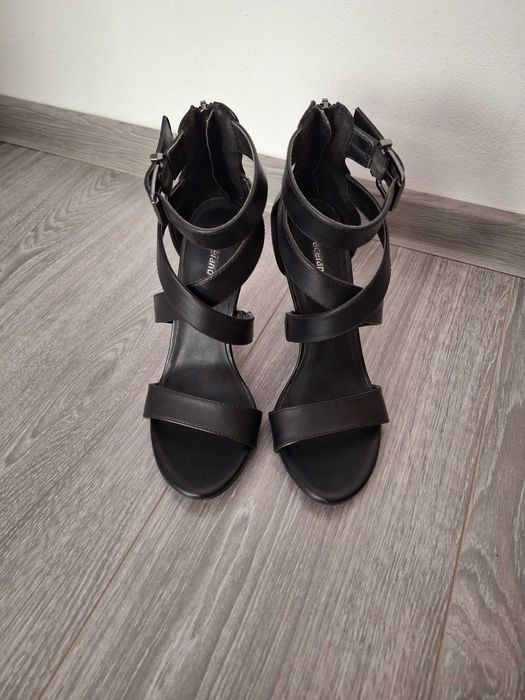 Sandale cu toc cui negre, marimea 37