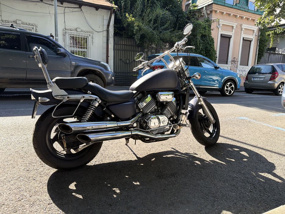 Motocicleta magna FV 750 custom