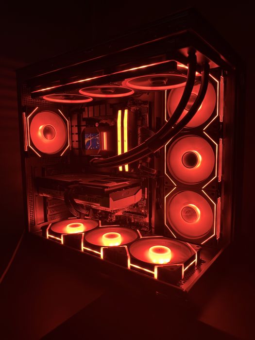 GAMING PC RYZEN 7 9800X3D RTX 5070 12GB VENTUS 2X / 32GB DDR5 RAM 6000MHz/ 1TB M.2 SSD