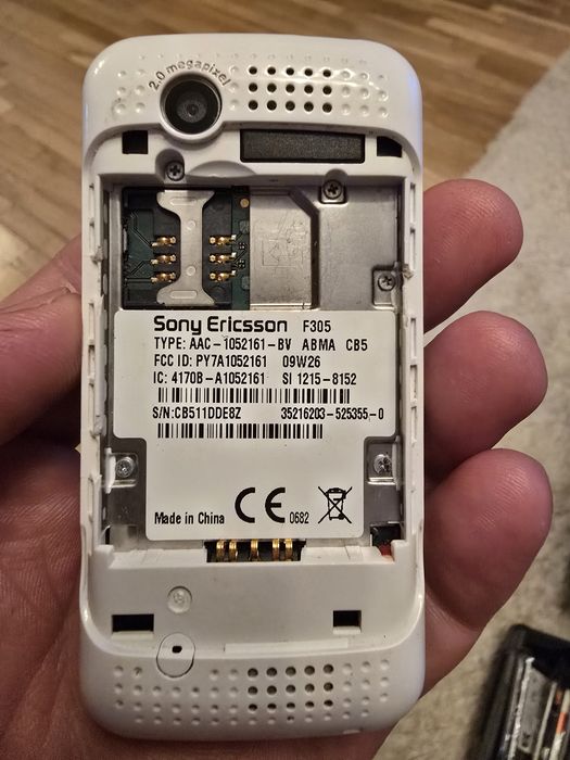 Telefon Colectie: Sony Ericsson F305 White Rar