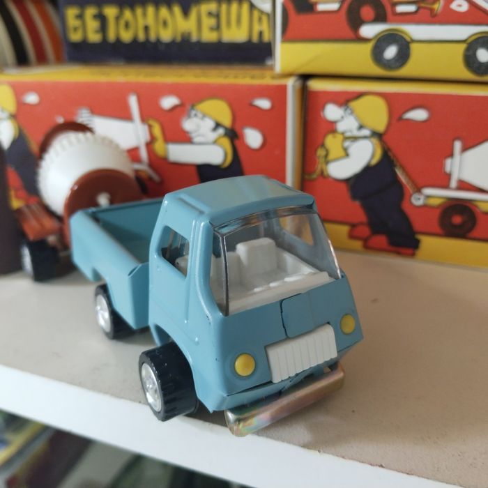 Машинки, новые СССР.