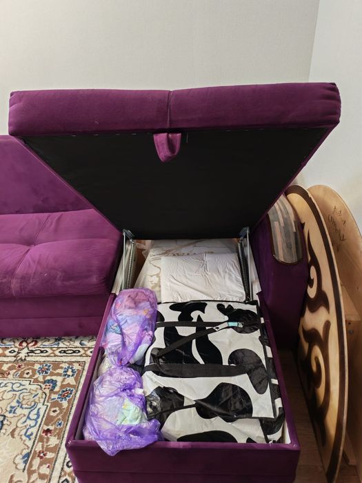 Продам диван угловой