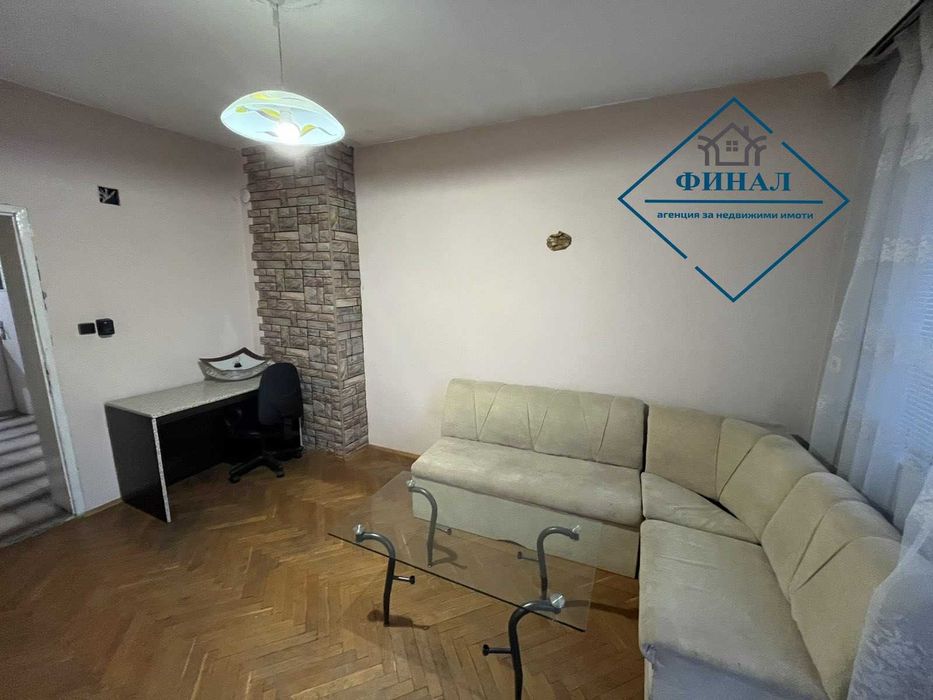 Продава се 4-стаен тухлен апартамент в гр. Велики Преслав