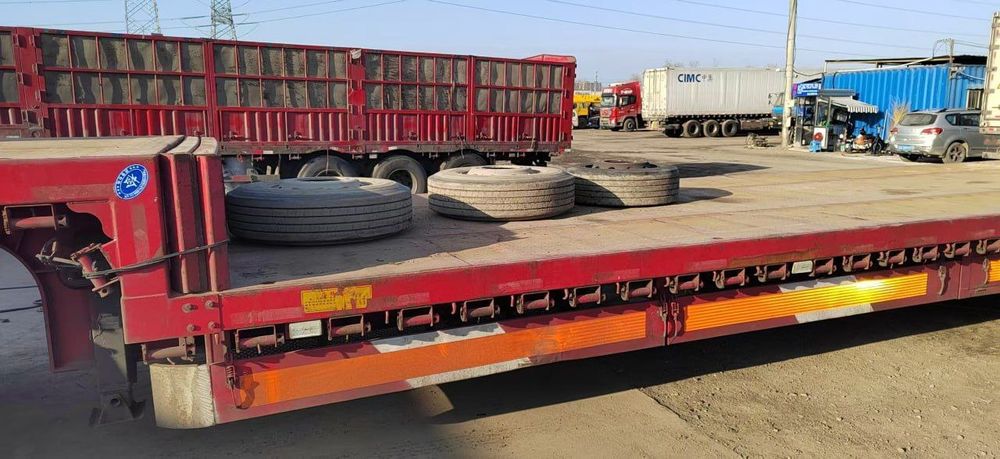 Траллер прицеп срочно сотилади  2013 йили