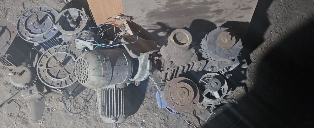 Продам электродвигатель