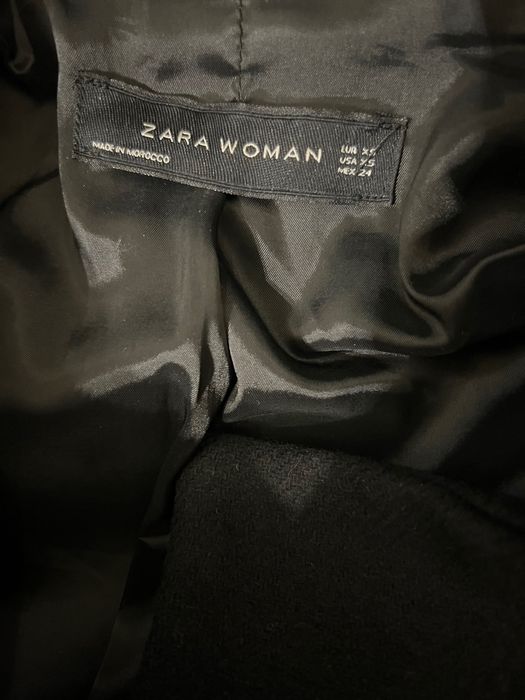 Черно палто Zara