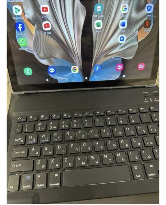 Планшет G2000.