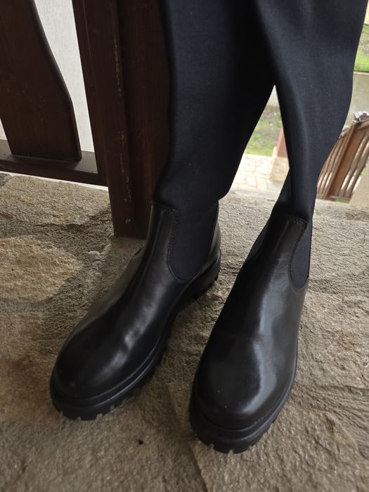 НОВИ ботуши Tommy Hilfiger