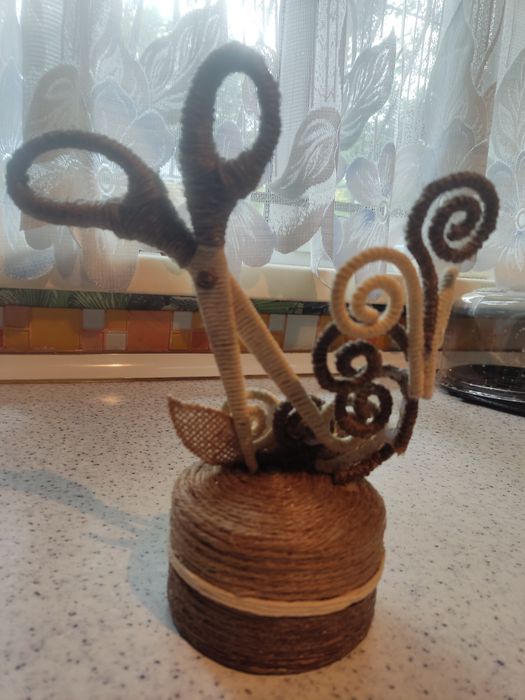 Вазочка из джутовой нити