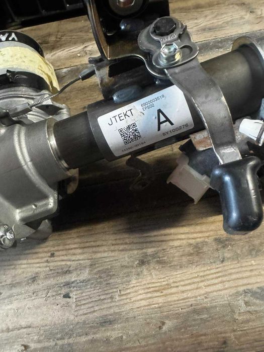 кормилен прът на Toyota Yaris 2018г.