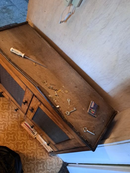 Стари шкафове масив