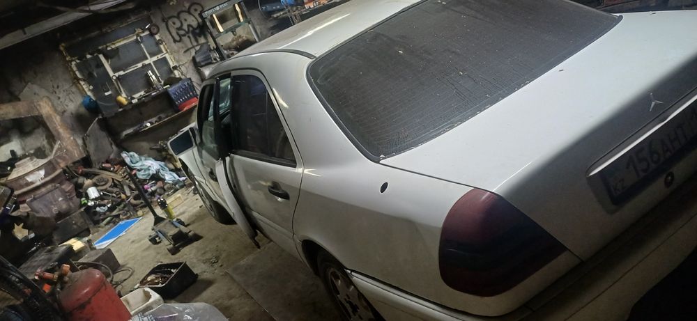 Продам мерседес 202