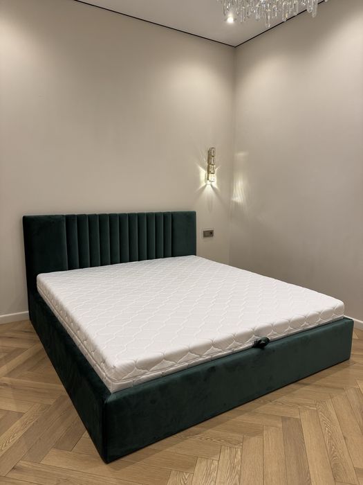 Кровать двухспальная