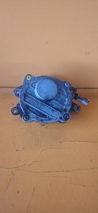 Вакуум помпа OM642 A6422300165 Mercedes W211 W212 W204 ML W164 GL X164 3.0 CDI