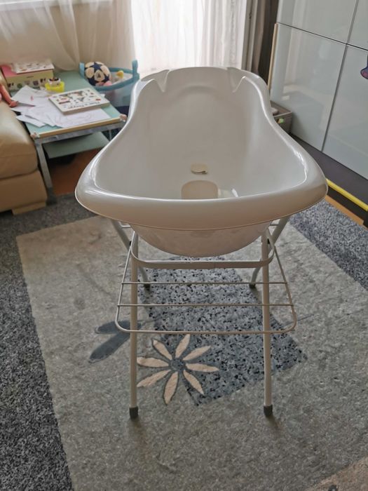 бебешка вана със стойка