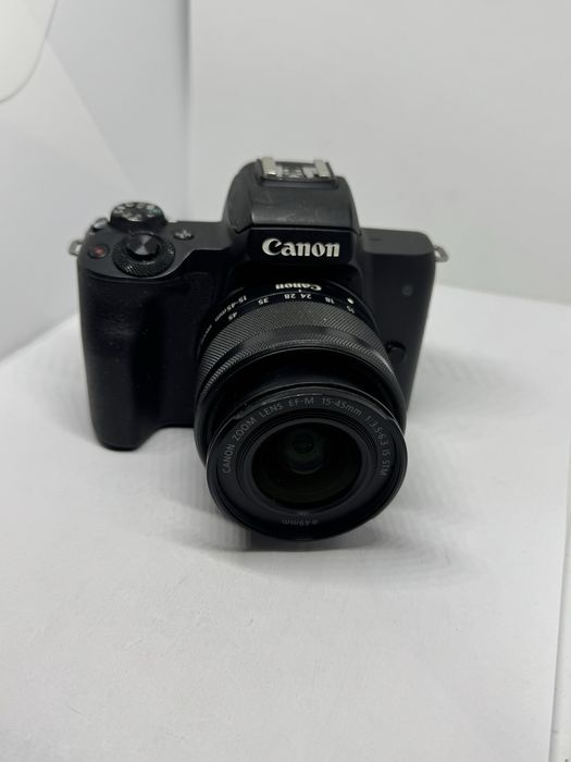 Фотоапарат mirrorless Canon EOS M50, 24.1 MP, 4K, Wi-Fi   БЕЗОГЛЕДАЛЕН