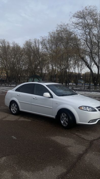 Jentra moshina tozza