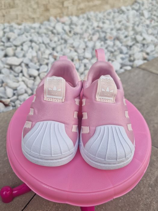 Adidas superstar mar.  20