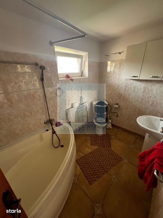 Casa /Villa 3 camere mobilata/utilata - zona Centrul Civic