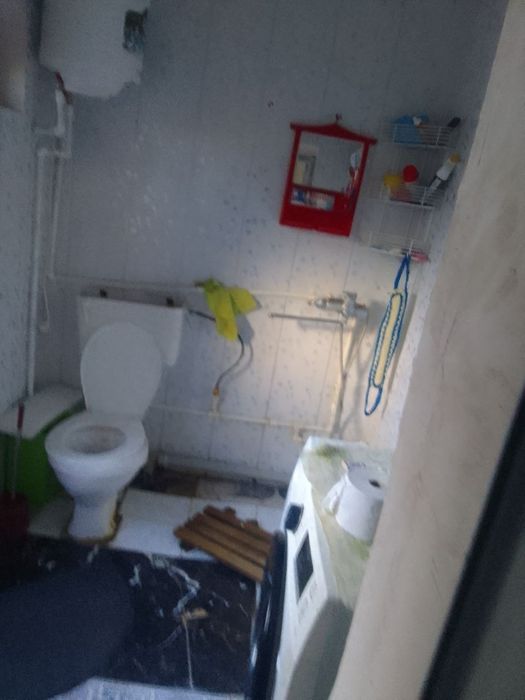 Продаетса участок 2суток 4комнат