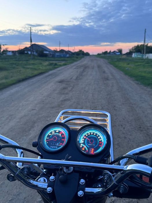 Продам мотоцикл 200сс