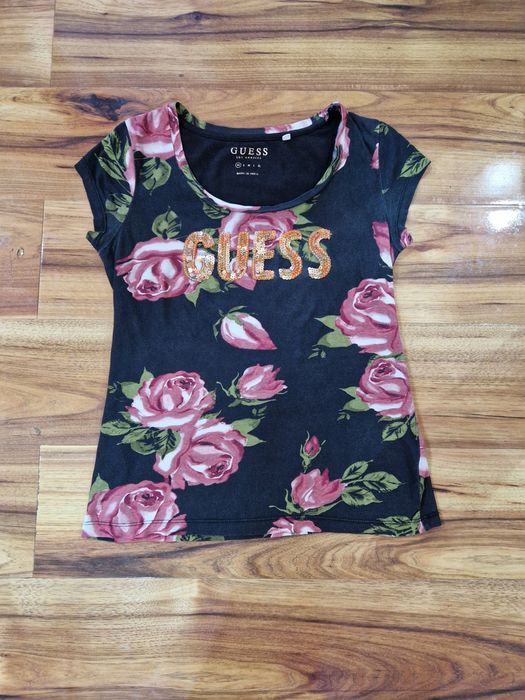 Tricou GUESS la doar 35 lei