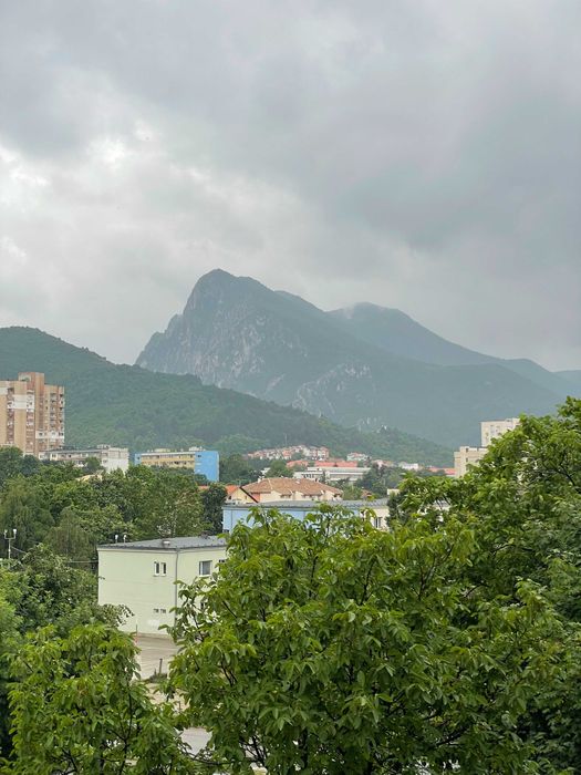 Дава се под наем Едностаен апартамент в Враца, Център - 50 кв.м за 255 € - Снимка #5