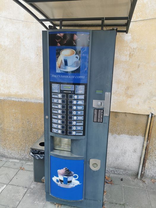 Вендинг спацйо тач скрйин врата