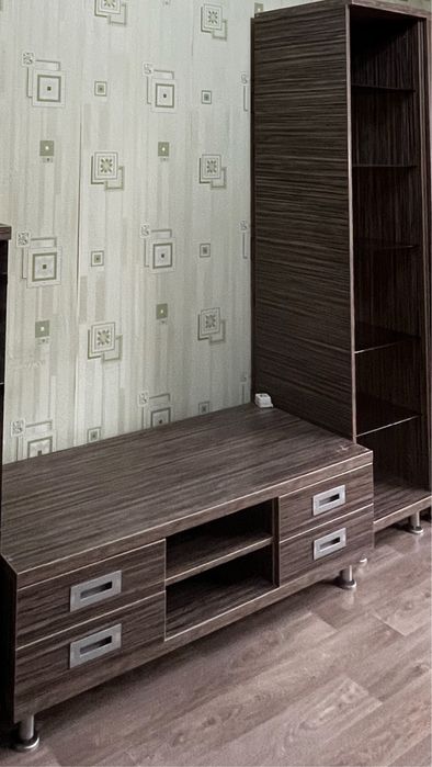 Срочно! Тумба под тв и пенал