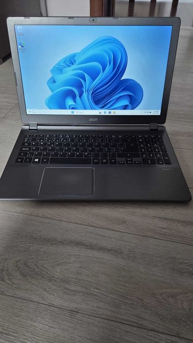 Laptop ACER Aspire V5