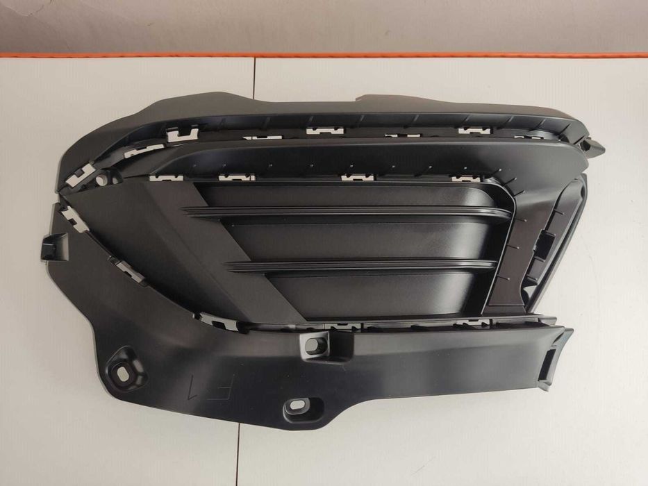 Накладка ПТФ Kia Sportage 5 (21-24г) 86563P1000;86563P1010;86563P1020