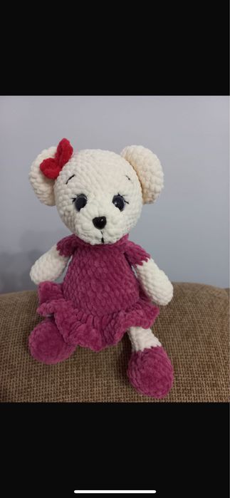 Ursulet crosetat manual cu fir moale de catifea handmade