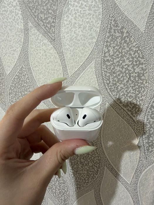 Apple AirPods 2 GEN
