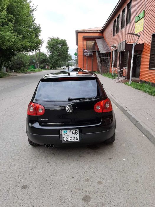 Продам автомобиль Volkswagen Golf