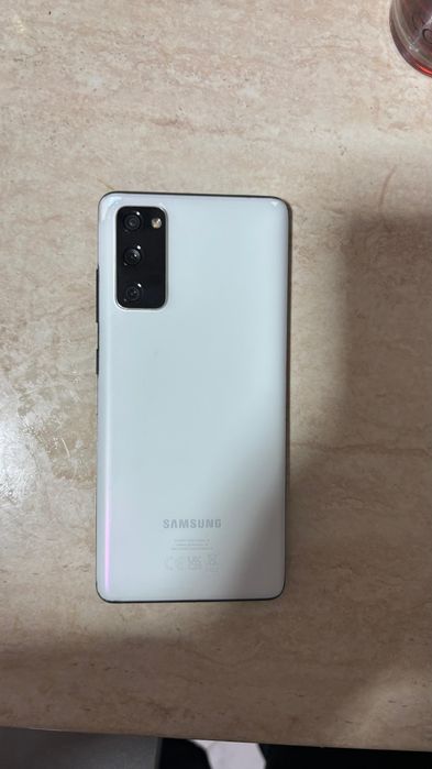 Vând samsun s20 fe