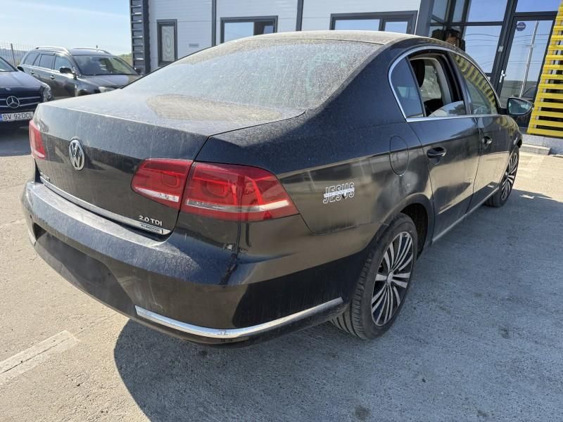 Aripa spate dreapta Volkswagen Passat B7 Berlina culoare negru - lc9x