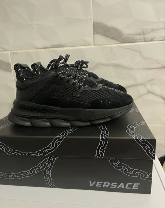 Versace chain reaction
