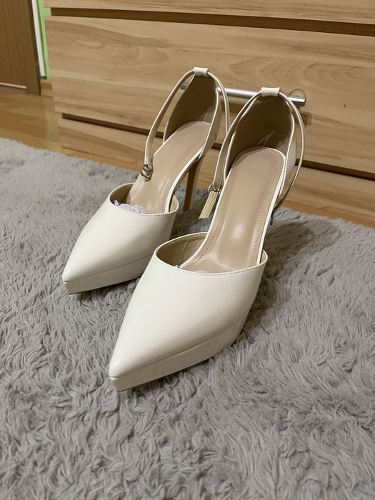 Бели токчета с платформа, 42 номер