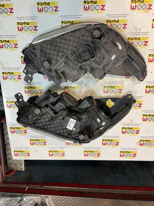 Far stanga dreapta xenon Ford Kuga 2 facelift 2016-2020