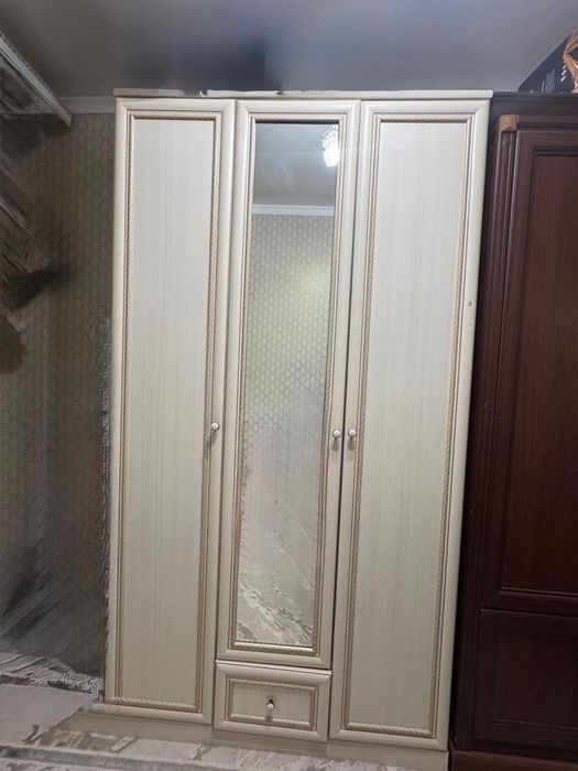 Киім салатын шкаф