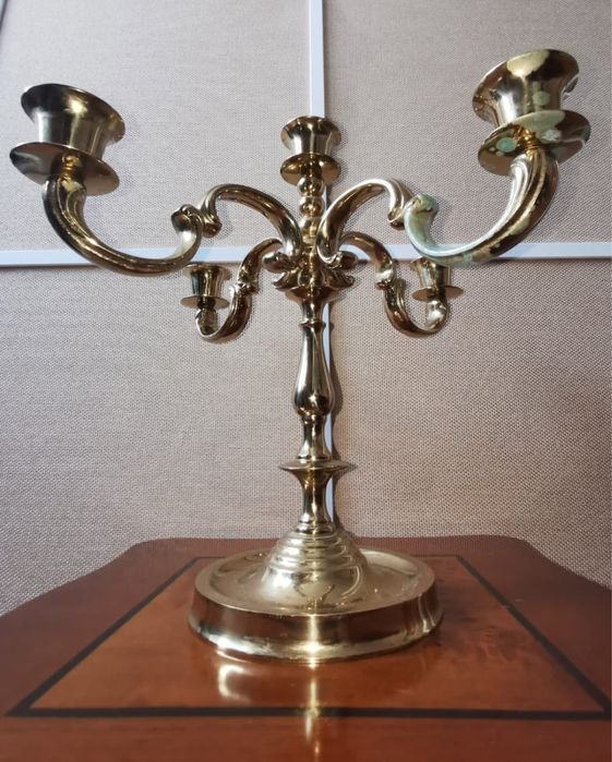 Антикварен бронзов свещник петица масивен тежък позлатен