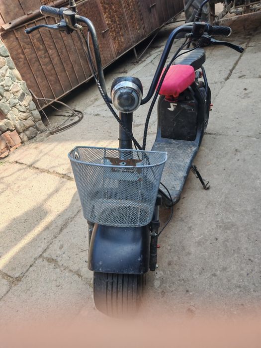 Vând Scuter electric