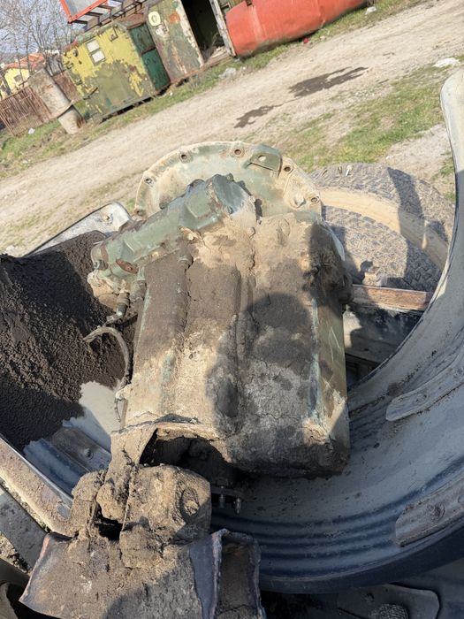 Камион Мерцедес 1314 125кс 6000куб 1991г на части