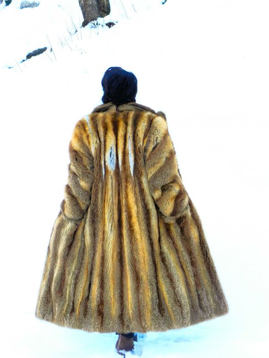 ELEGANTA SLAVA! Opulenta haina din blana de vulpe roscata degrade .