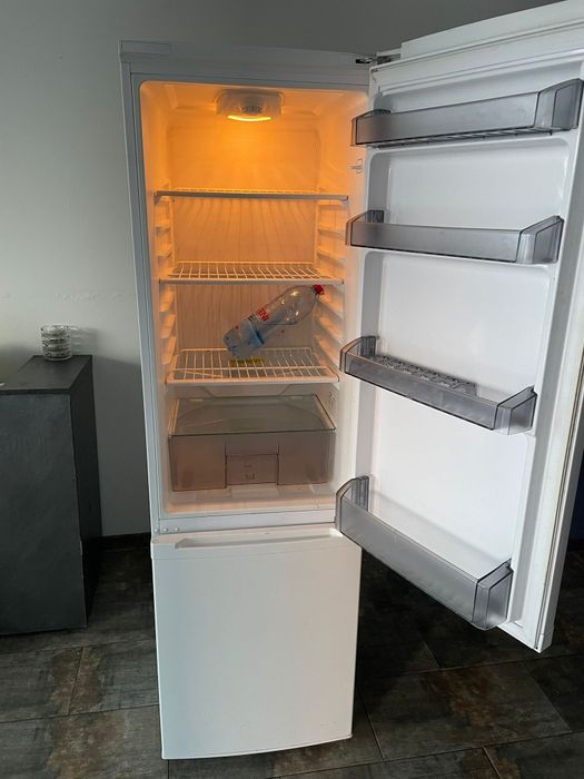 Frigider Arctic de vanzare