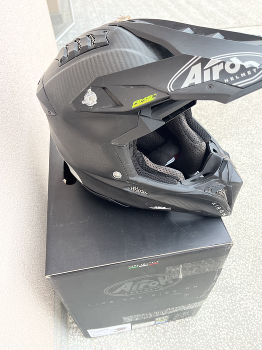 Каска Airoh Aviator 3