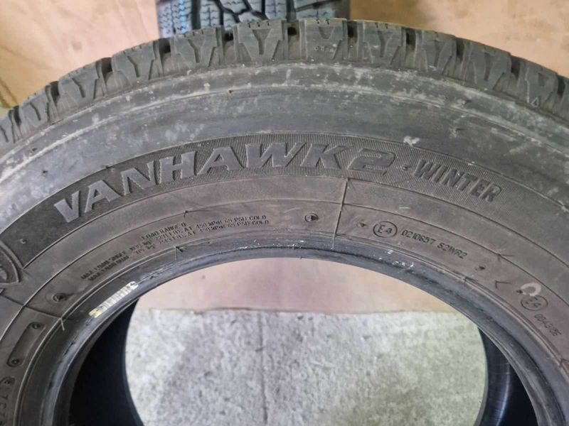 2 Firestone R15C 215/70
зимни бусови гуми 
DOT2521